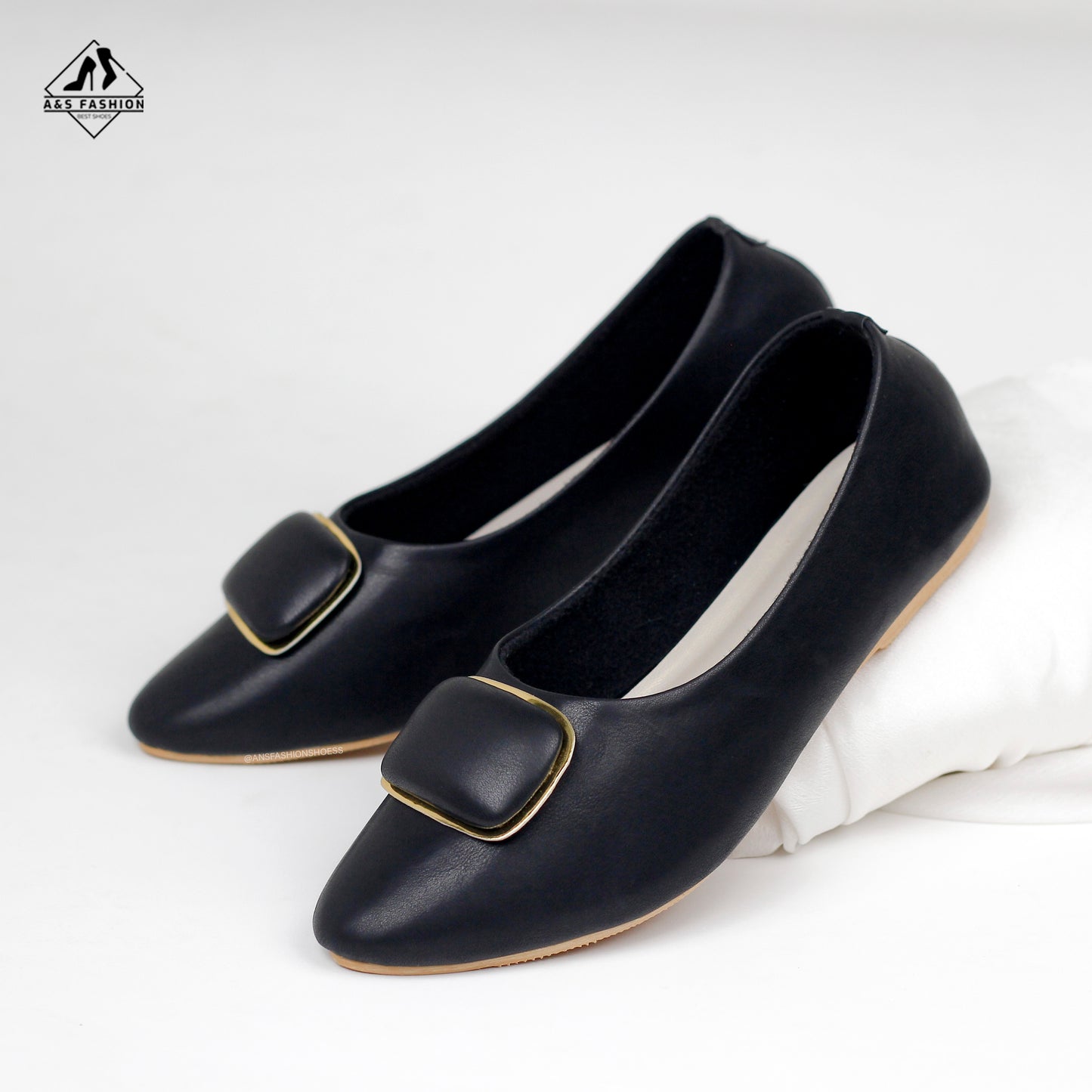 Women Full Shoes Gold Bow Tei